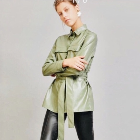 New Flap Pocket Front Belted Faux Leather Jacket/Shacket Size Small - Picture 9 of 9